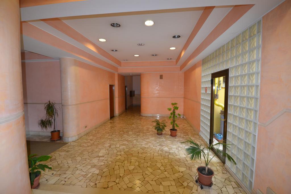 וארסה Magenta Apartment מראה חיצוני תמונה