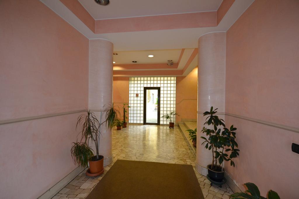 וארסה Magenta Apartment מראה חיצוני תמונה